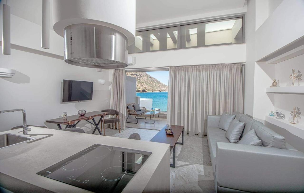 Nama Sea Side Suites Pláka Buitenkant foto